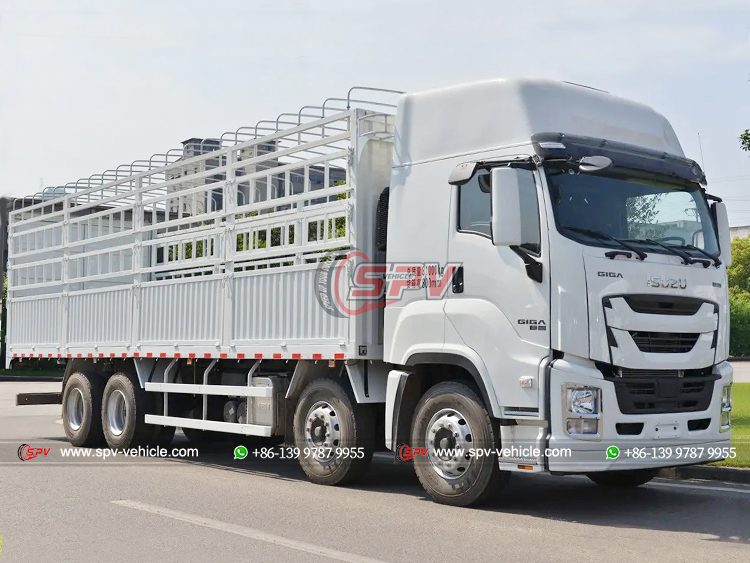 ISUZU 12 Wheels Fence Logistic Truck - Front Right Side